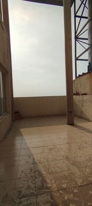 Room in 4 BHK Apartment at Emaar Gurgaon Greens, Sector 102 – for Rent