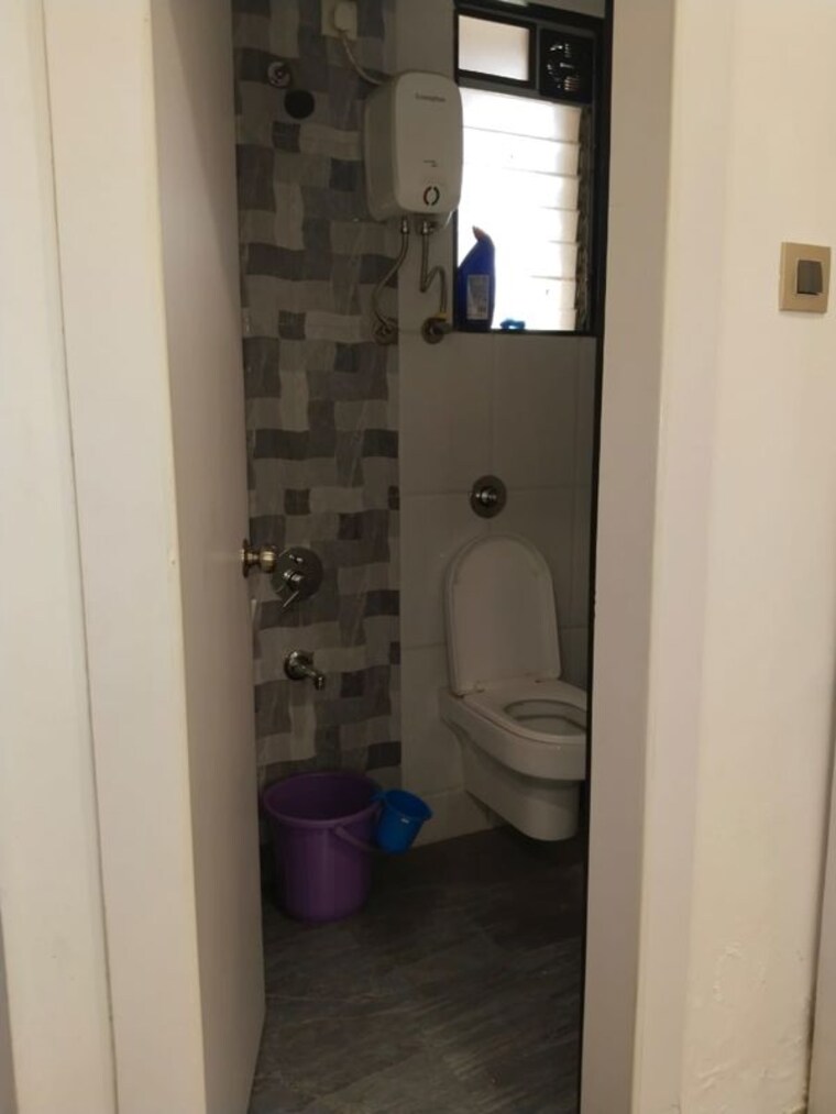 Bathroom, giriraj-platinum-icon 1 Bedroom 745 Sq.Ft. Apartment In Kharghar Navi Mumbai 10683155
