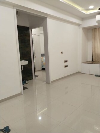 1 BHK 745 Sq.Ft. Apartment in Giriraj Platinum Icon