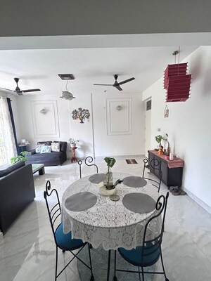 Team Area in 3 BHK Apartment at Maple Heights, Sector 43 – for Rent