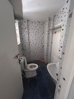 Bathroom in 3 BHK Apartment at Maple Heights, Sector 43 – for Rent