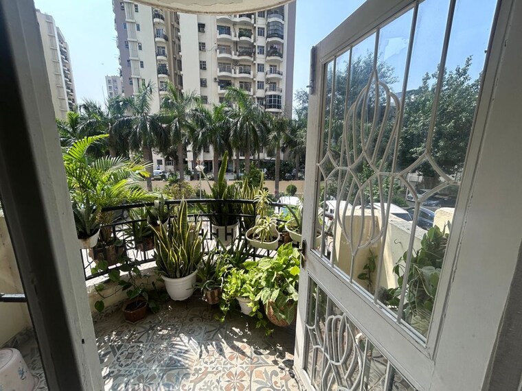 Balcony, maple-heights 3 Bedroom 1345 Sq.Ft. Apartment In Sector 43 Gurgaon 10683163