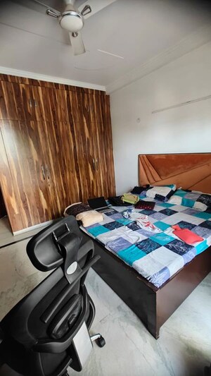 Team Area in 3 BHK Builder Floor at Sector 23 – for Rent