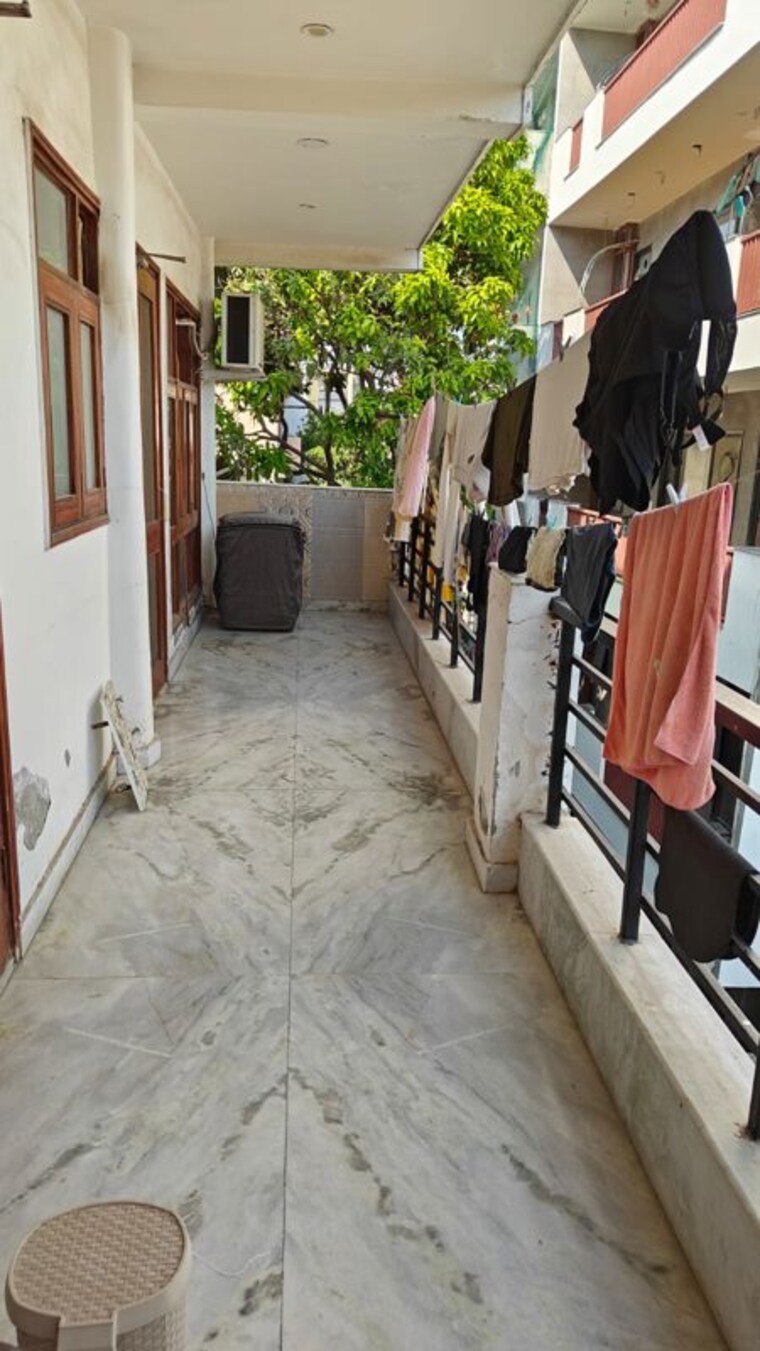  Parking, sector 23 3 Bedroom 1600 Sq.Ft. Builder Floor In Sector 23 Gurgaon 10683202