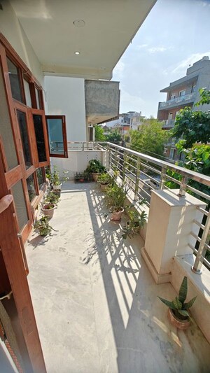 Balcony in 3 BHK Builder Floor at Sector 23 – for Rent