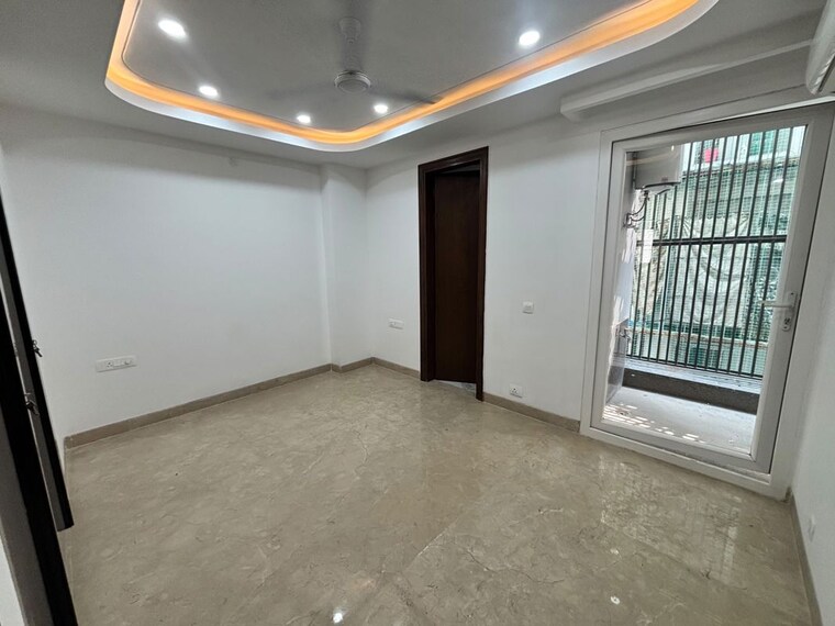 Room, safdarjung enclave 3 Bedroom 125 Sq.Yd. Builder Floor In Safdarjung Enclave Delhi 10683205