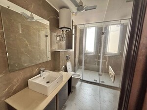 Attached Bathroom in 3 BHK Builder Floor at Safdarjung Enclave – for Rent