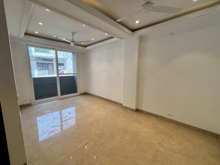 Living Room, safdarjung enclave 3 Bedroom 125 Sq.Yd. Builder Floor In Safdarjung Enclave Delhi 10683205