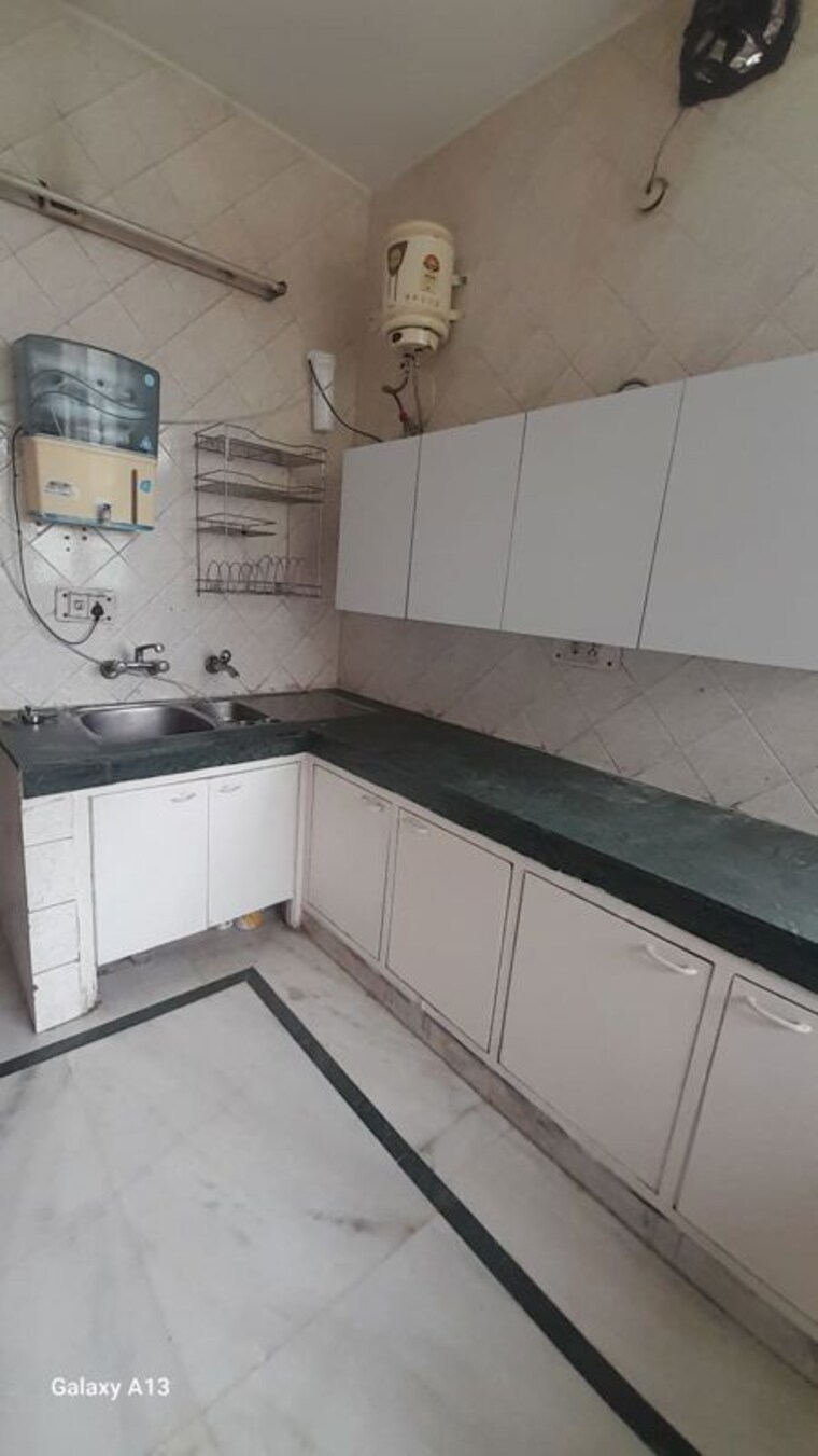 Kitchen, sector 23 3 Bedroom 1800 Sq.Ft. Builder Floor In Sector 23 Gurgaon 10683209