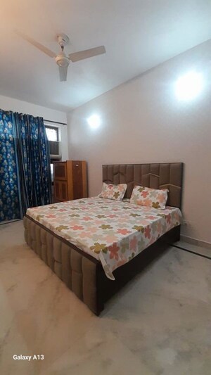 Bedroom in 3 BHK Builder Floor at Sector 23 – for Rent