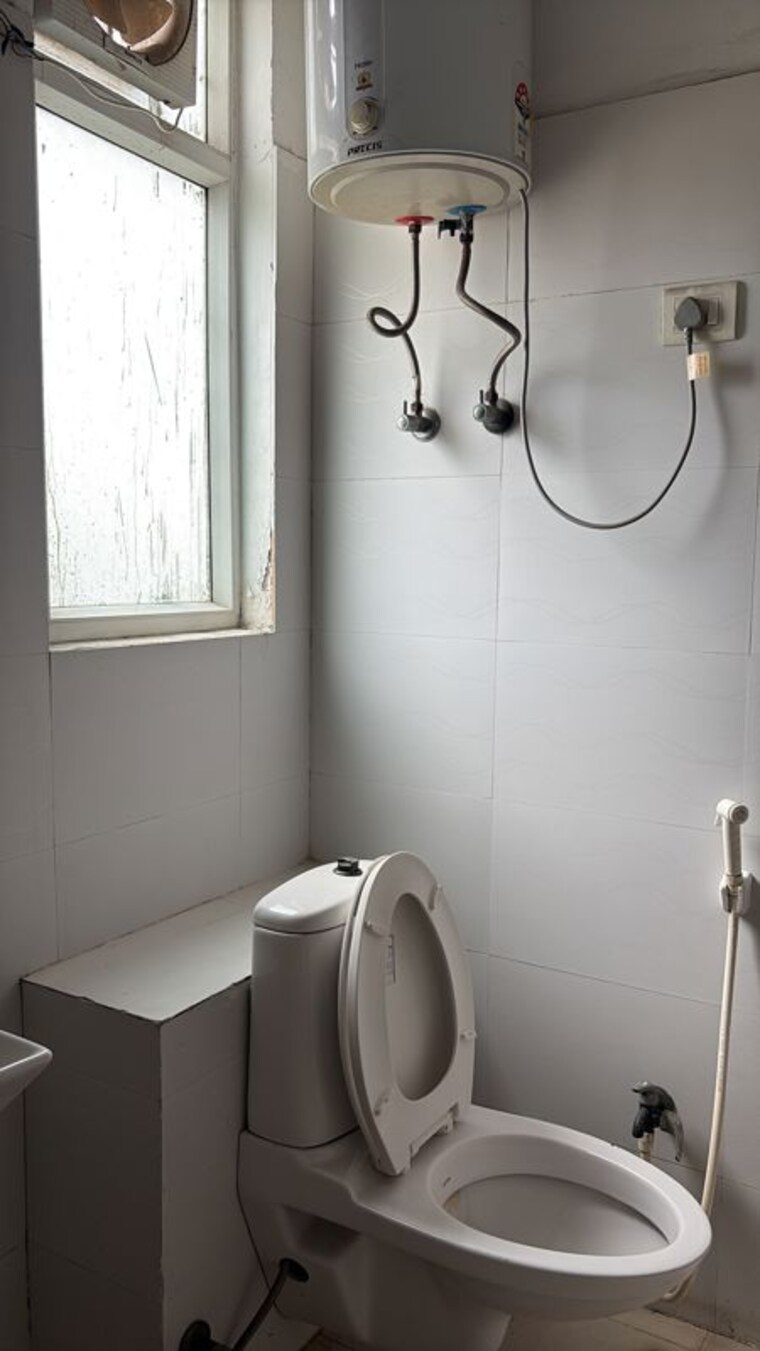 Bathroom, 3c-lotus-boulevard 2 Bedroom 1133 Sq.Ft. Apartment In Sector 100 Noida 10683226