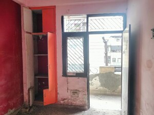 Room in  Apartment at Loni – for Sale