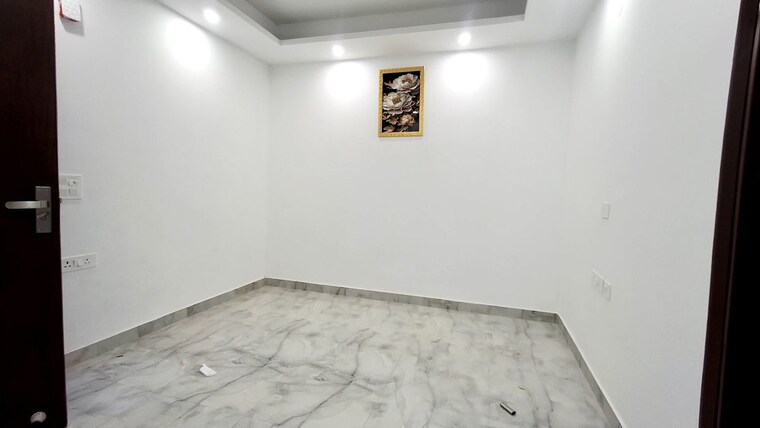 Room, freedom fighters enclave 1 Bedroom 500 Sq.Ft. Apartment In Freedom Fighters Enclave Delhi 10683244