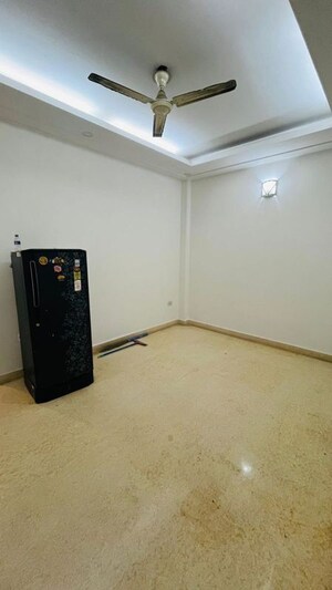 Room in 2 BHK Builder Floor at Kalkaji – for Rent