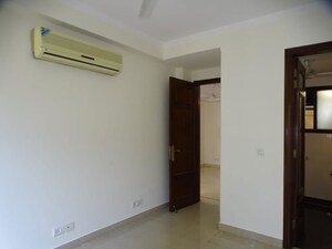 Room in 3 BHK Builder Floor at New Friends Colony – for Rent