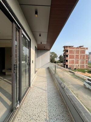 5 BHK Independent House For Sale in Wave City