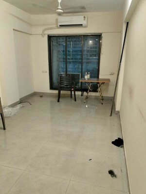Room in 2 BHK Apartment at Sudarshan CHS Parel, Parel – for Rent