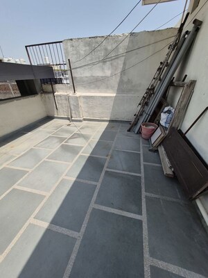 Terrace in 1 RK Builder Floor at Mayur Vihar – for Rent
