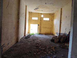 Living Room in  Shop at Mubarakpur – for Sale