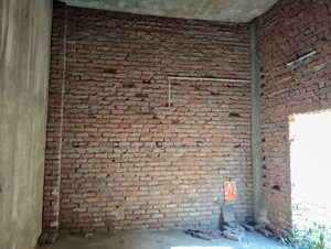 Room in  Shop at Mubarakpur – for Sale