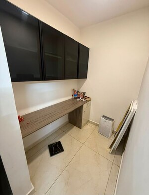 Furnished Amenities in 3 BHK Apartment at Cybercity Rainbow Vistas Rock Gardens, Hi Tech City – for Rent