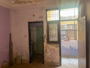 Room in  Apartment at Loni – for Sale