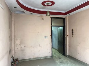 Room in  Apartment at Loni – for Sale