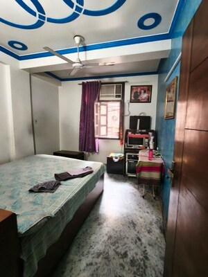 3 BHK Builder Floor For Sale in Chirag Dilli