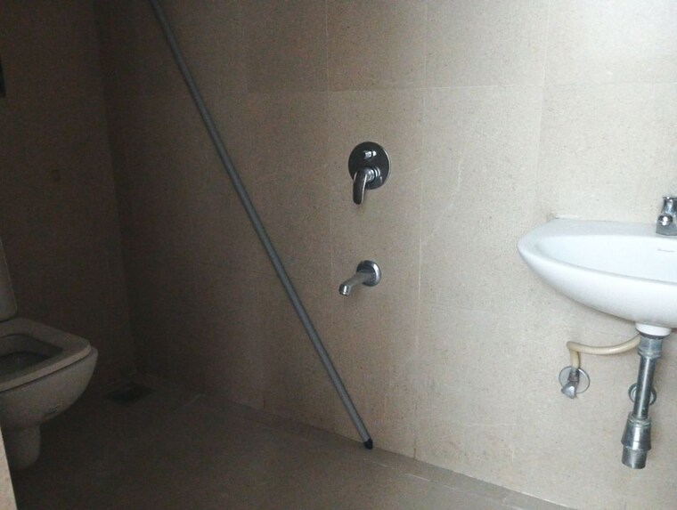Bathroom, runwal-eirene 2 Bedroom 568 Sq.Ft. Apartment In Balkum Pada Thane 10683442