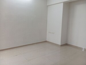 Room in 2 BHK Apartment at Runwal Eirene, Balkum Pada – for Rent