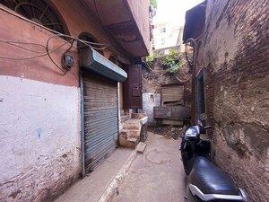 Parking in  Shop at Hauz Qazi – for Sale