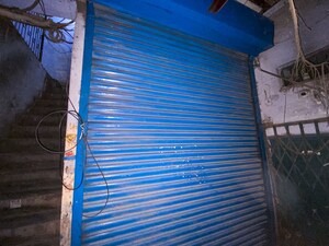 Swimming Pool in  Shop at Hauz Qazi – for Sale
