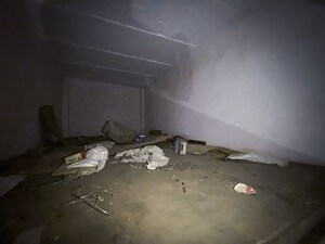 Room in  Shop at Hauz Qazi – for Sale
