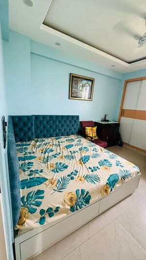 Bedroom in 3 BHK Builder Floor at Green Fields Colony – for Rent