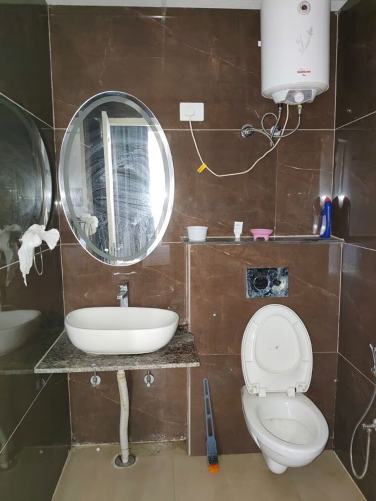 Bathroom, ms-enclave-zirakpur 3 Bedroom 1350 Sq.Ft. Builder Floor In Dhakoli Zirakpur 10683511