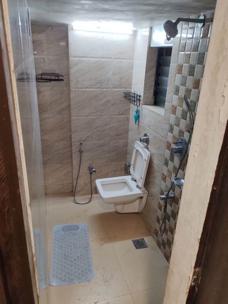 Bathroom, manju-mahal-apartment 1 Bedroom 650 Sq.Ft. Apartment In Pali Hill Mumbai 10642610