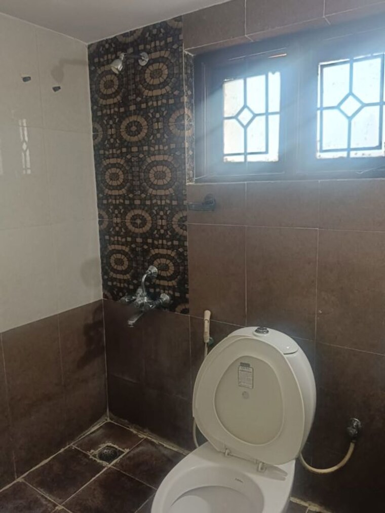 Bathroom, shruti-enclave-apartment 2 Bedroom 1100 Sq.Ft. Apartment In Baner Pune 10683741