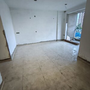 Room in 2 BHK Apartment at Omaxe Grand Omaxe, Gomti Nagar – for Sale