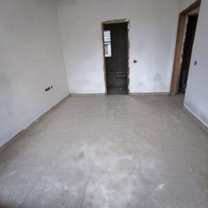 Room in 2 BHK Apartment at Omaxe Grand Omaxe, Gomti Nagar – for Sale
