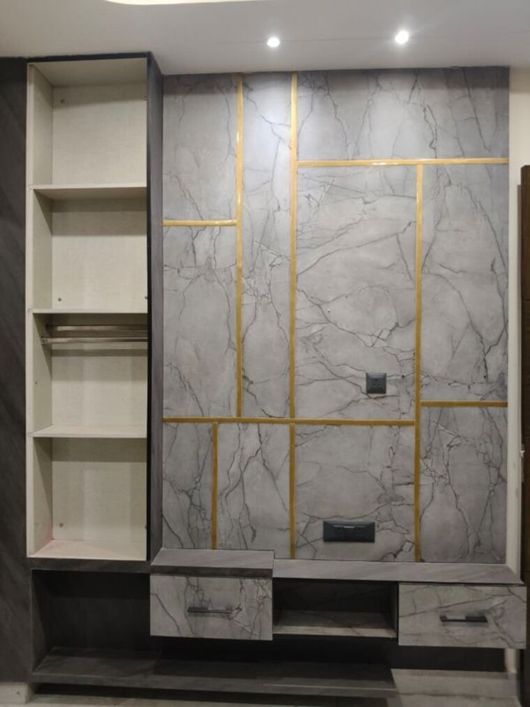 Bathroom, dwarka mor 2 Bedroom 60 Sq.Yd. Builder Floor In Dwarka Mor Delhi 10683814