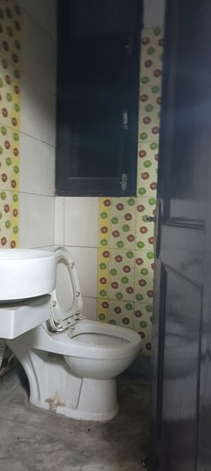 Bathroom in 3 BHK Villa at Sector 46 – for Rent