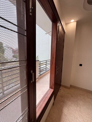 Building Lobby in 3 BHK Builder Floor at Palam Vihar – for Rent