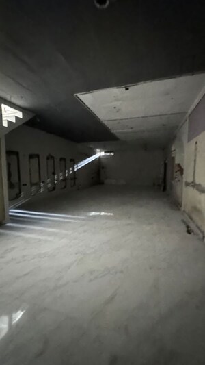 Parking in  Showroom at Sector 82 – for Rent