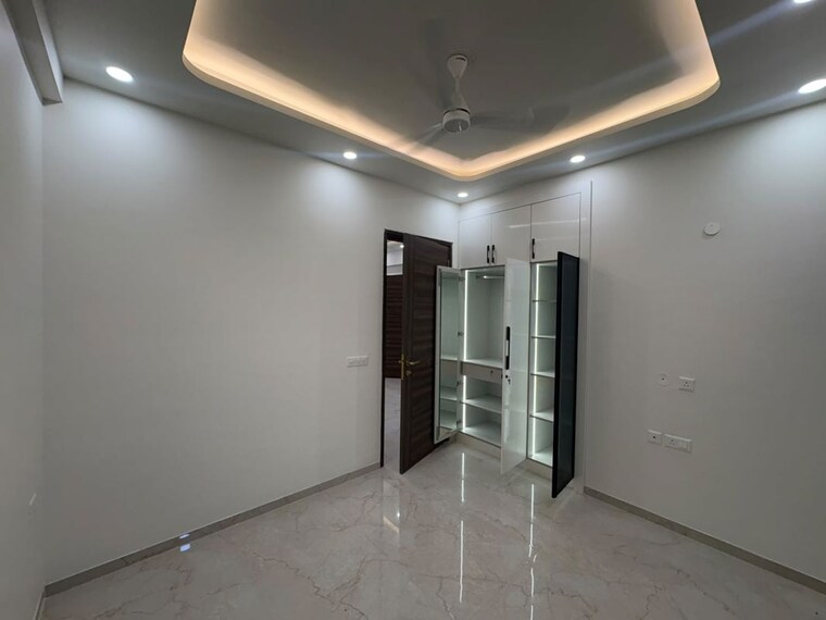 Room, smart-world-orchard 3 Bedroom 1800 Sq.Ft. Builder Floor In Sector 61 Gurgaon 10683929