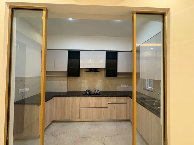 Kitchen, smart-world-orchard 3 Bedroom 1800 Sq.Ft. Builder Floor In Sector 61 Gurgaon 10683929