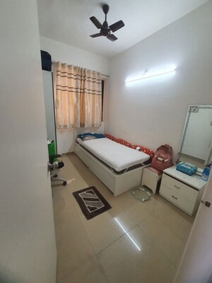 Bedroom in 2.5 BHK Apartment at Kalpataru Srishti 337 CHS Ltd, Mira Road – for Rent