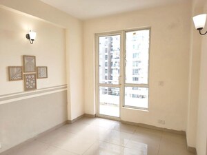 Room in 3 BHK Apartment at Indiabulls Centrum Park, Sector 103 – for Sale