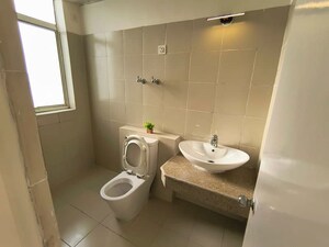 Team Area in 3 BHK Apartment at Indiabulls Centrum Park, Sector 103 – for Sale