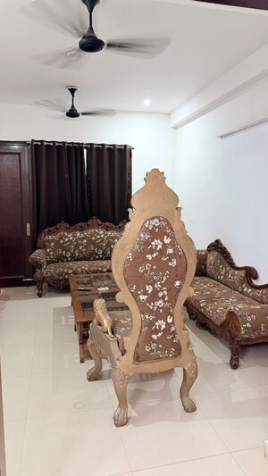 Living Room in 3 BHK Builder Floor at Eros Rosewood City, Sector 49 – for Rent