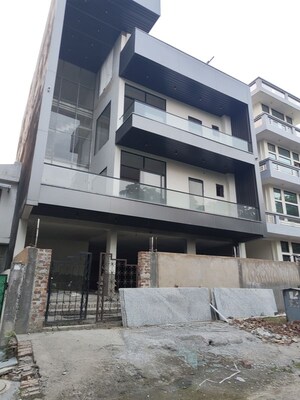 6+ BHK Independent House For Sale in Delta I Greater Noida